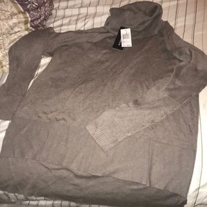 Long sleeve turtleneck New